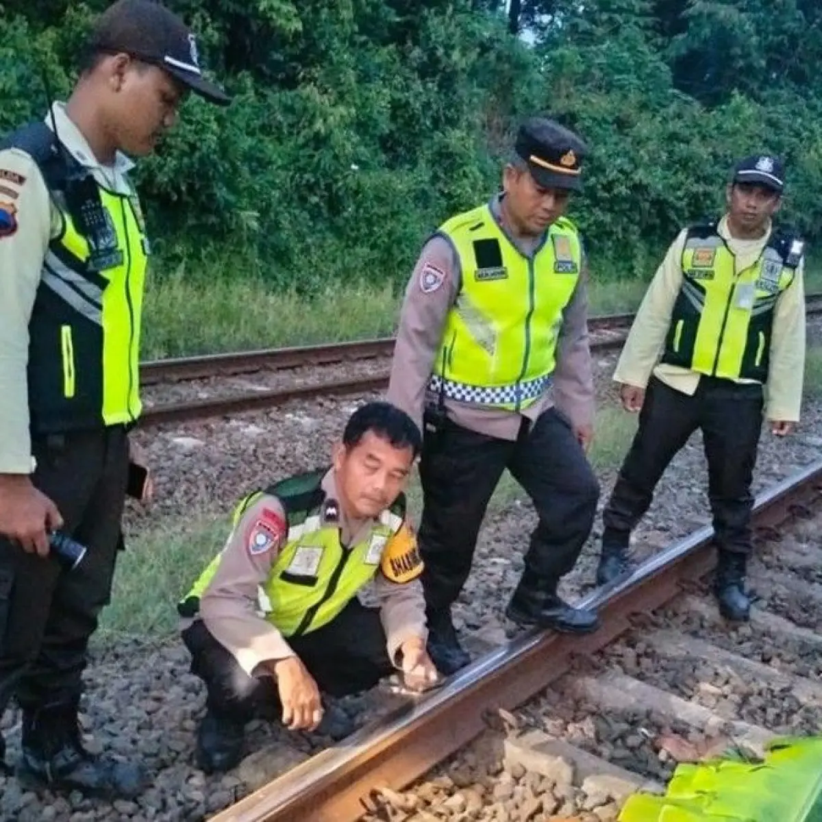 Identitas Pria Misterius Terungkap Pasca Tertabrak KA Blambangan Express di Batang Dini Hari