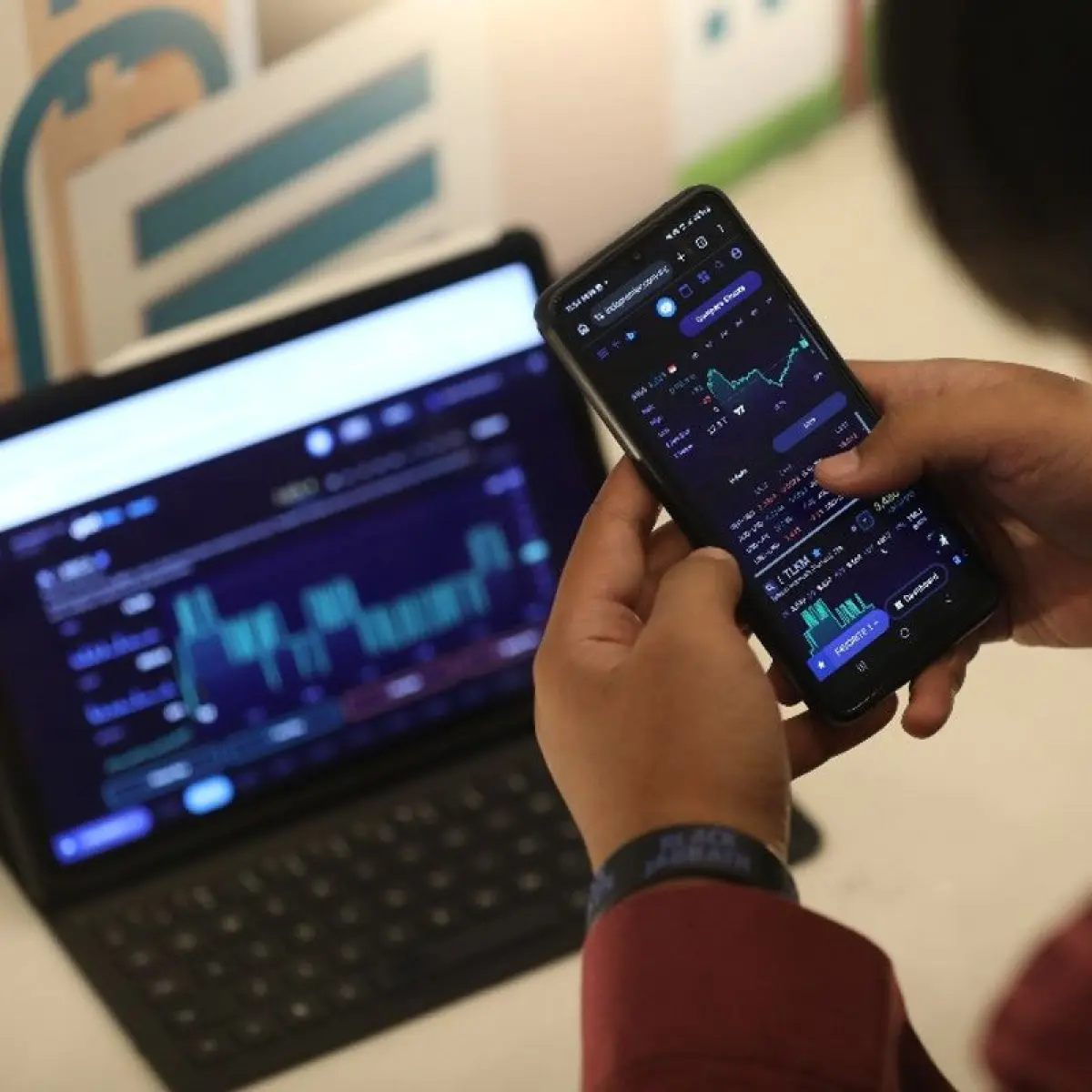 Tak Terduga, Saham BREN dan DSSA Justru Menguat Signifikan Pasca-Keluarnya dari Indeks LQ45 dan IDX80