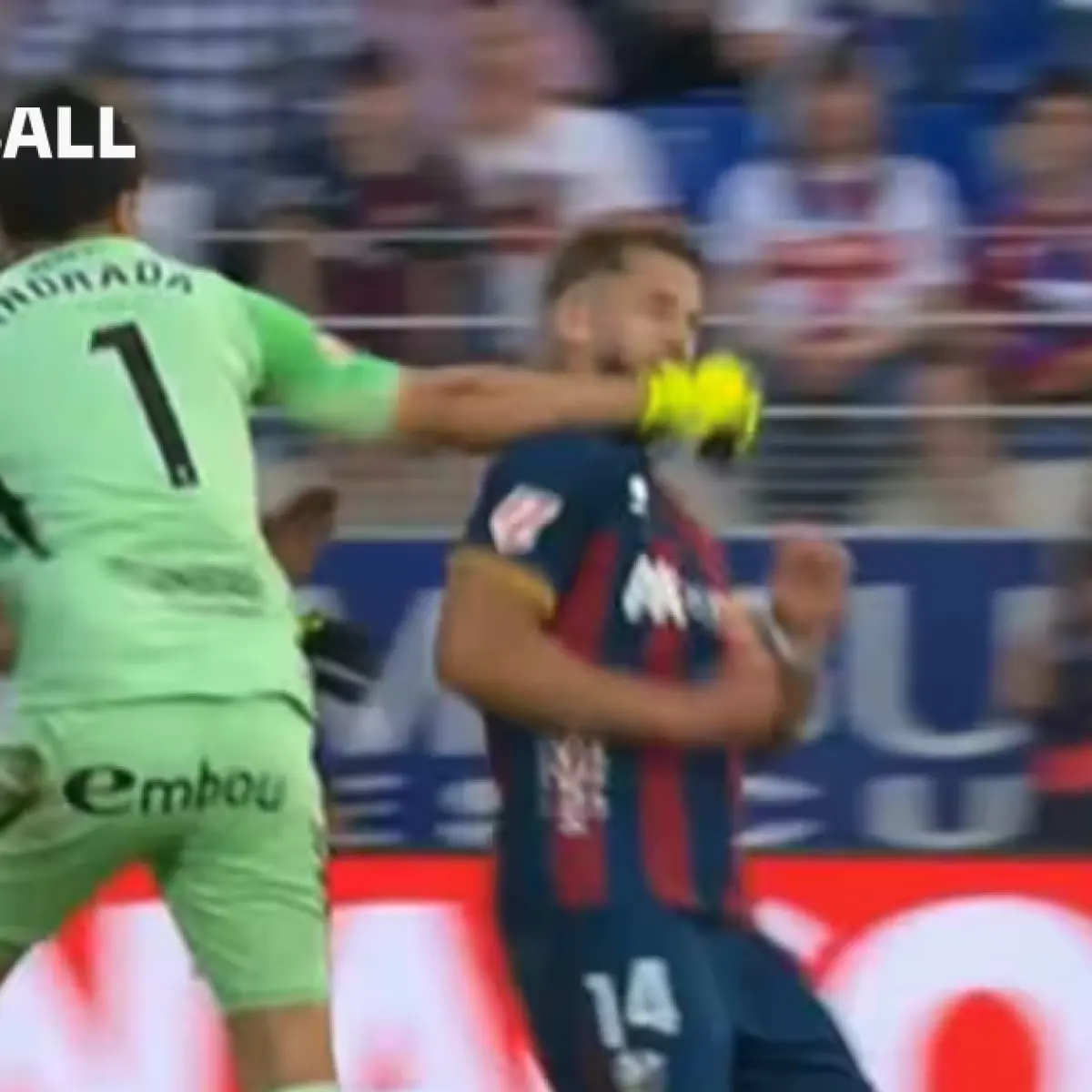 Dramatis! Tiga Kartu Merah Warnai Kemenangan Tipis Huesca atas Real Zaragoza di LaLiga 2
