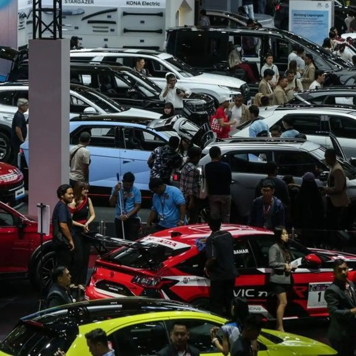 Transformasi Pasar Otomotif: Mobil Listrik Salip Penjualan Kendaraan Konvensional di Indonesia