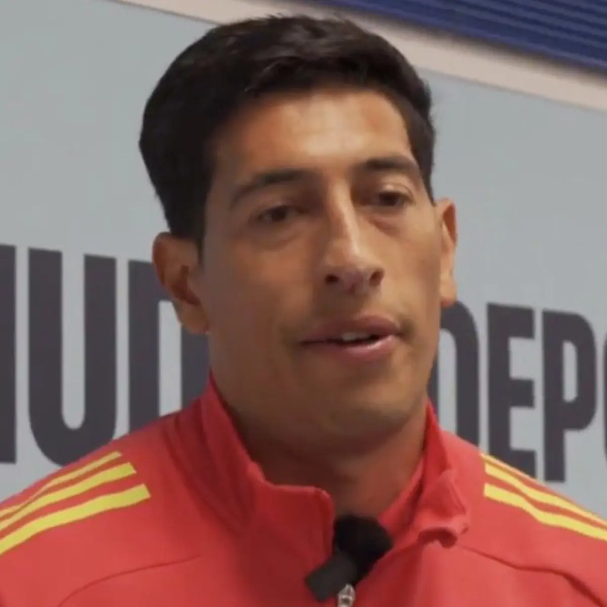 Kiper Real Zaragoza Kepergok Pukul Bek Huesca, Klub Siap Beri Sanksi Internal