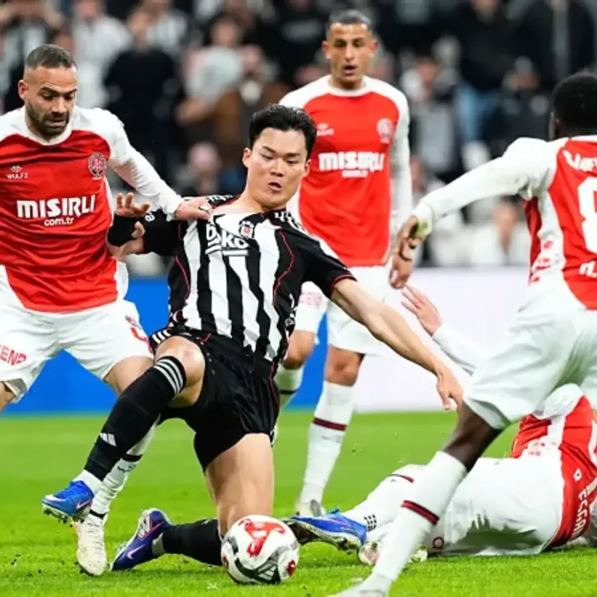 Tanpa Gol di Kandang, Besiktas Tertahan oleh Fatih Karagumruk dalam Laga Pekan ke-31 Liga Turki