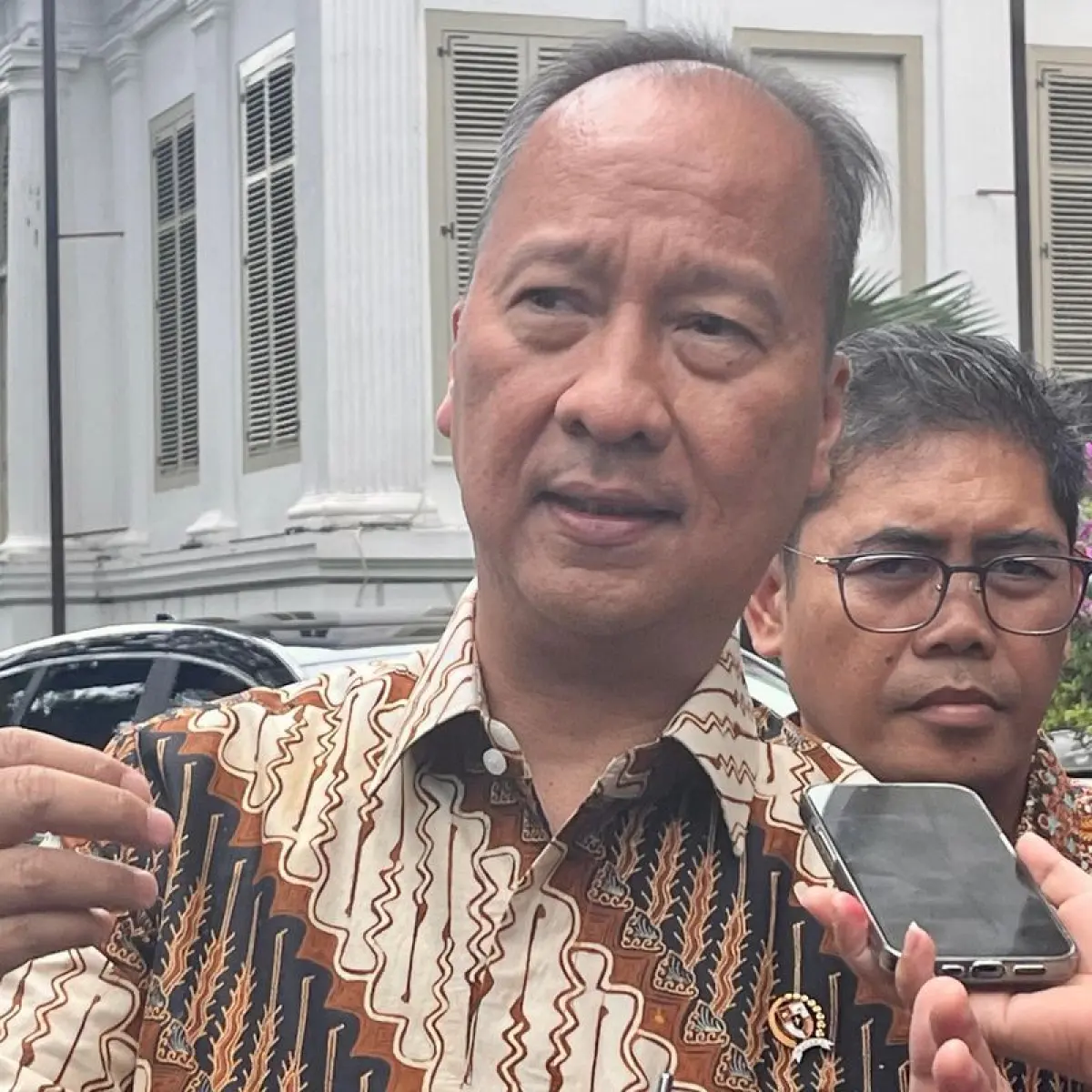 Menteri Perindustrian Agus Gumiwang Kartasasmita di Kementerian Koordinator Bidang Perekonomian Jakarta, Selasa (28/4/2026).(KOMPAS.com/DEBRINATA RIZKY)