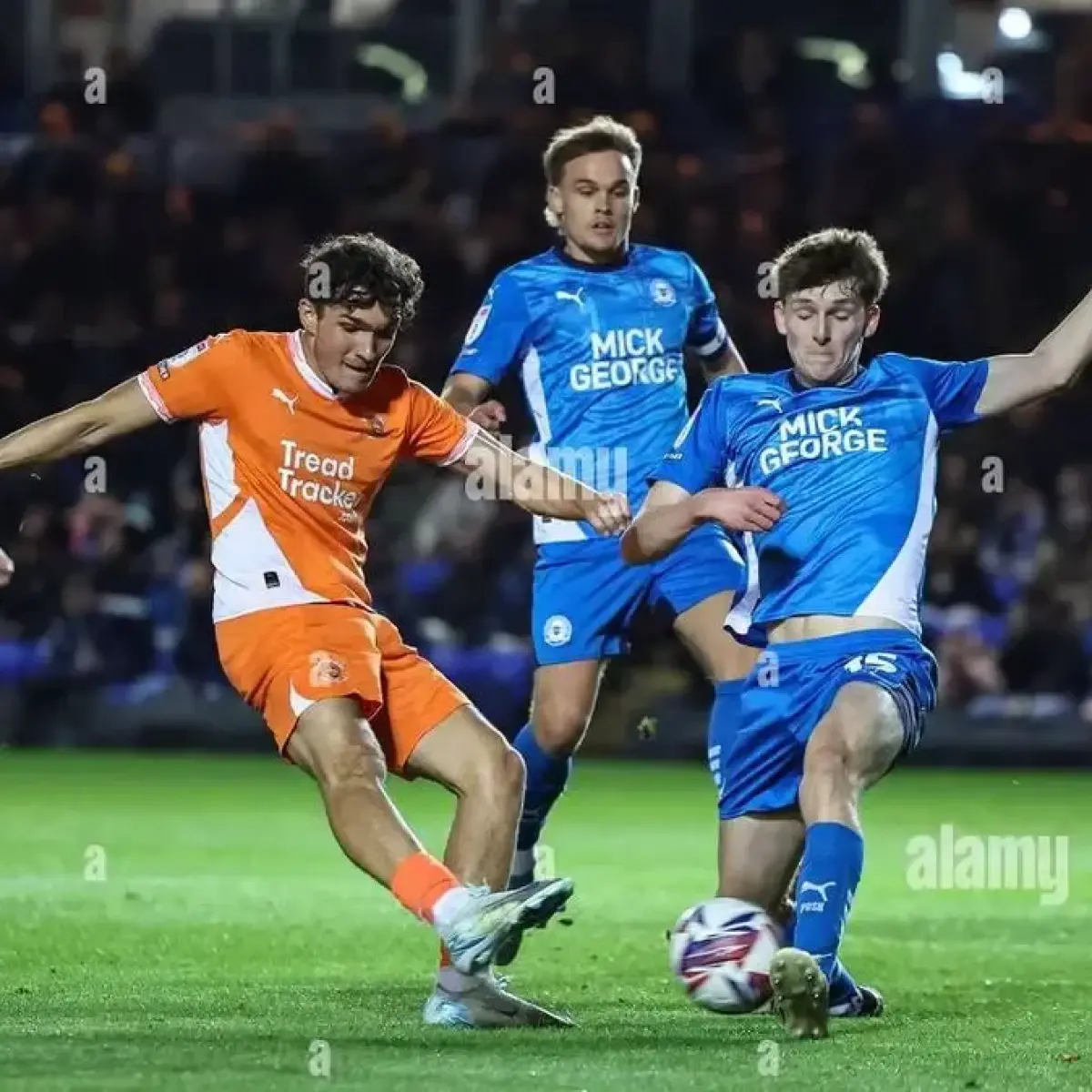 Duel Krusial Peterborough Hadapi Mansfield: Mengunci Tiket League One di Kandang