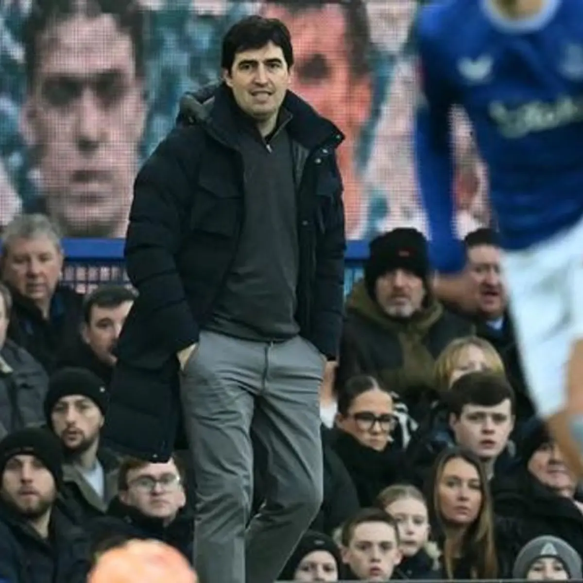 Bursa Pelatih Memanas: Chelsea Bidik Andoni Iraola Setelah Pecat Liam Rosenior