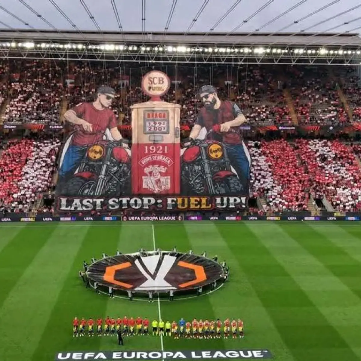 Strategi Visual Suporter Sporting Braga: Tifo Kreatif Pemicu Semangat di Semifinal Liga Europa