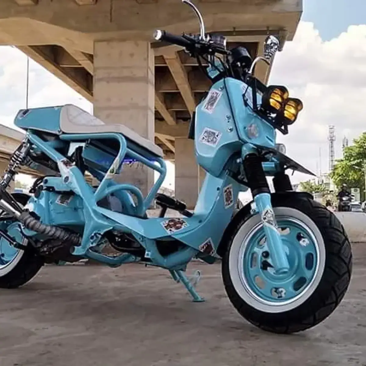 Intip Spesifikasi Honda Dunk Terbaru: Skutik Mungil Bergaya Futuristik yang Tembus 75 Km per Liter