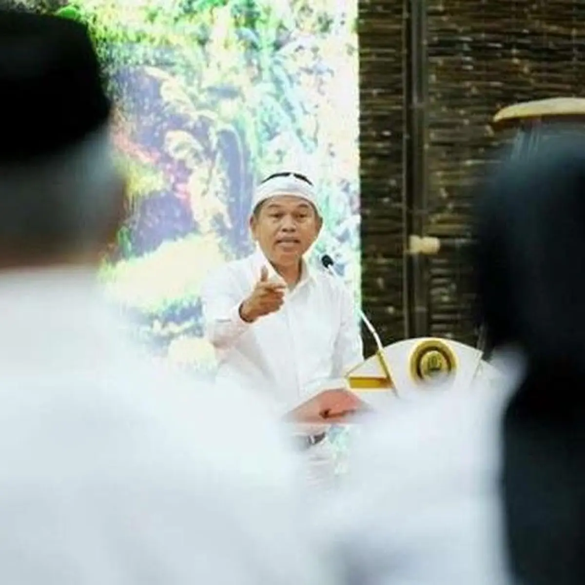 Transformasi Keamanan Transportasi: Gubernur Jawa Barat Instruksikan Digitalisasi Seluruh Perlintasan Kereta Api