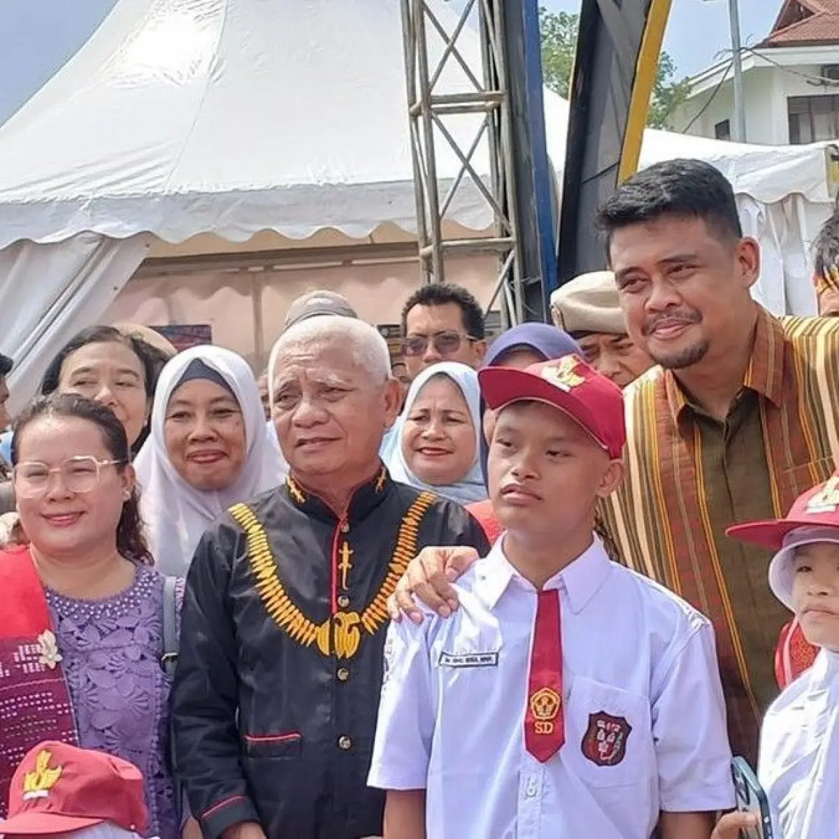 Kesejahteraan Pendidik Diperjuangkan, Gubernur Sumut Pastikan Kenaikan Gaji Tahunan Guru Honorer