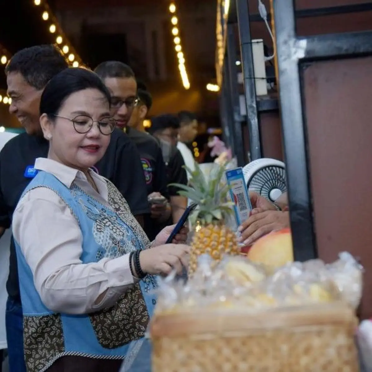 Semarak HUT ke-479 Semarang: Walkot Bagi Cokelat dan Hadiah dalam Event Mlaku Bareng