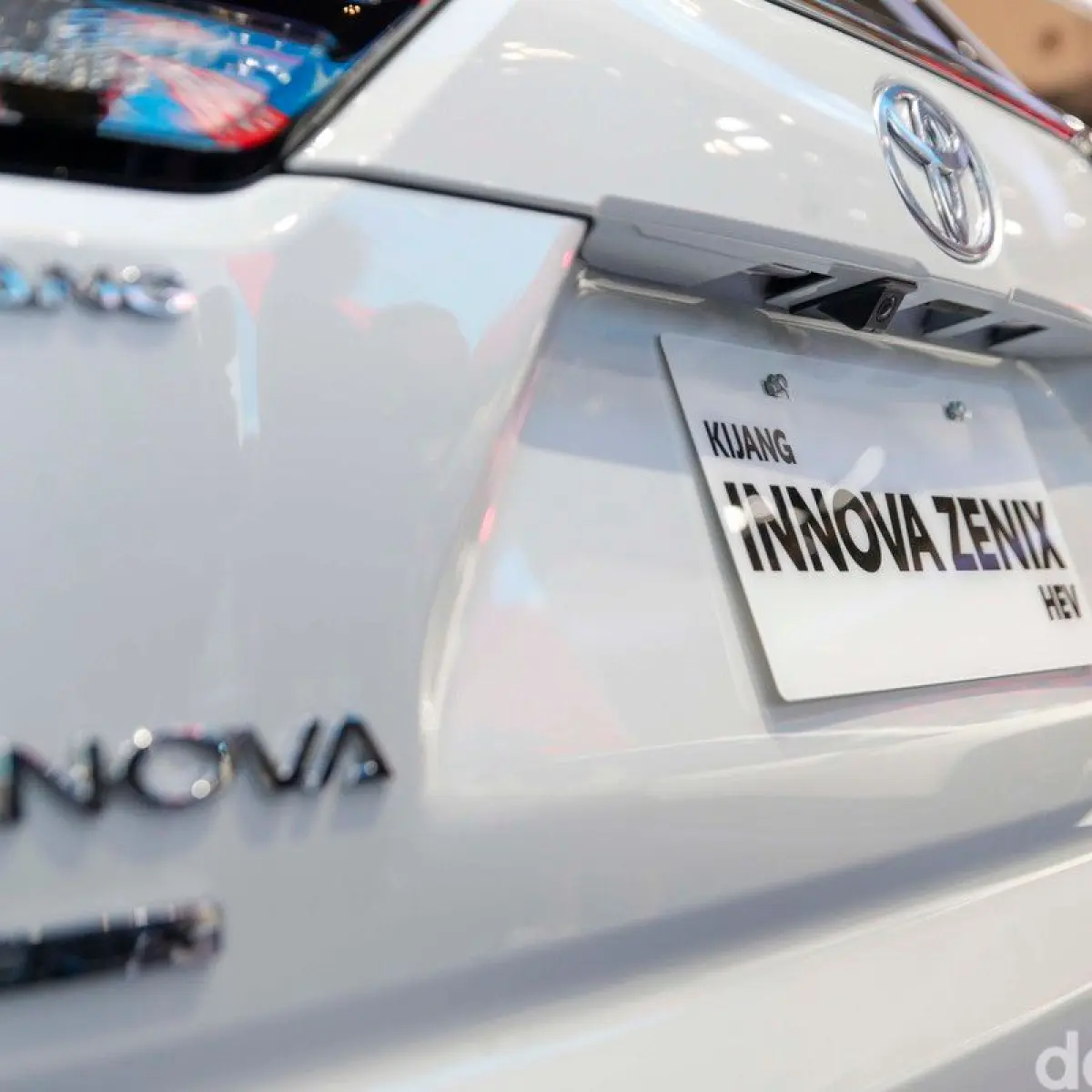 Harga Pajak Tahunan Toyota Kijang Innova Zenix 2026 di Jakarta Melonjak, Tembus Rp 7 Jutaan