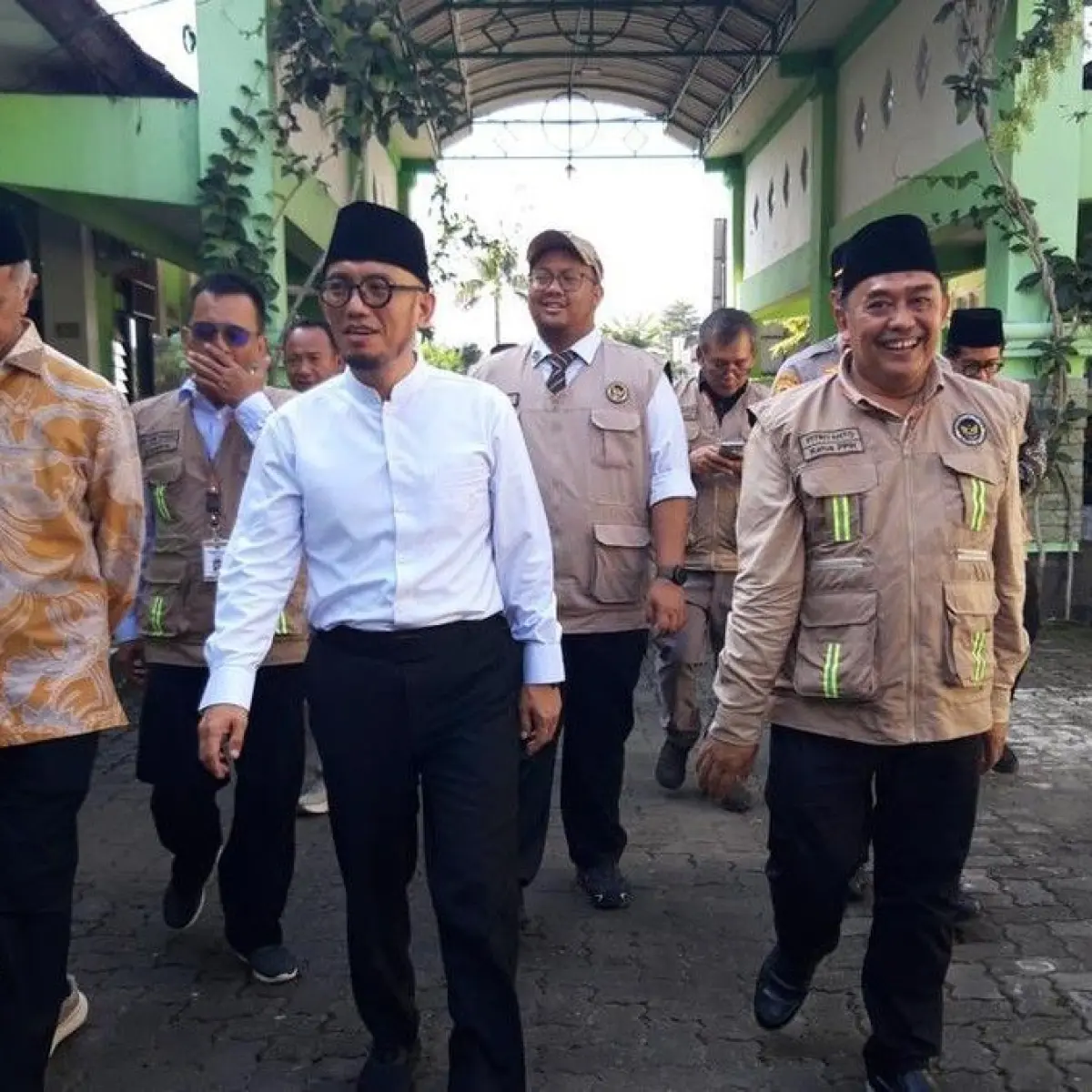 Kemenag RI Ancam Cabut Izin KBIHU Usai Dua Kelompok Nekat Gelar *City Tour* Tanpa Koordinasi di Arab Saudi