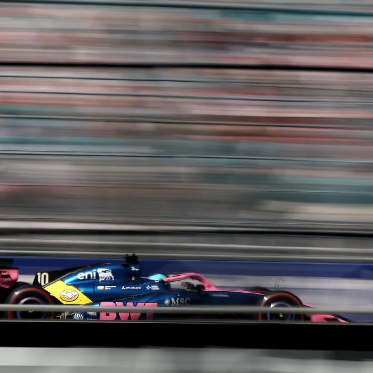 Sensasi Miami 2026: Kimi Antonelli Amankan Posisi Terdepan, Verstappen di Barisan Depan