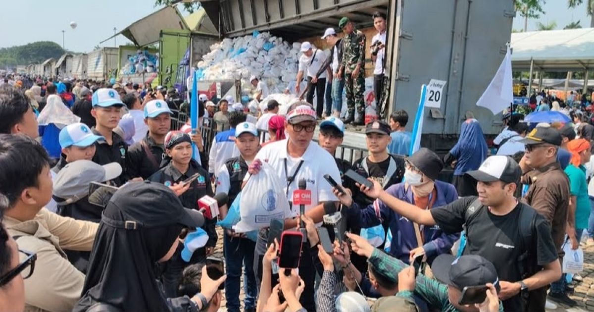 Bulog Distribusikan 350 Ribu Paket Sembako di Monas, Dukung Kesejahteraan Buruh Jelang Hari Raya Pekerja 2026
