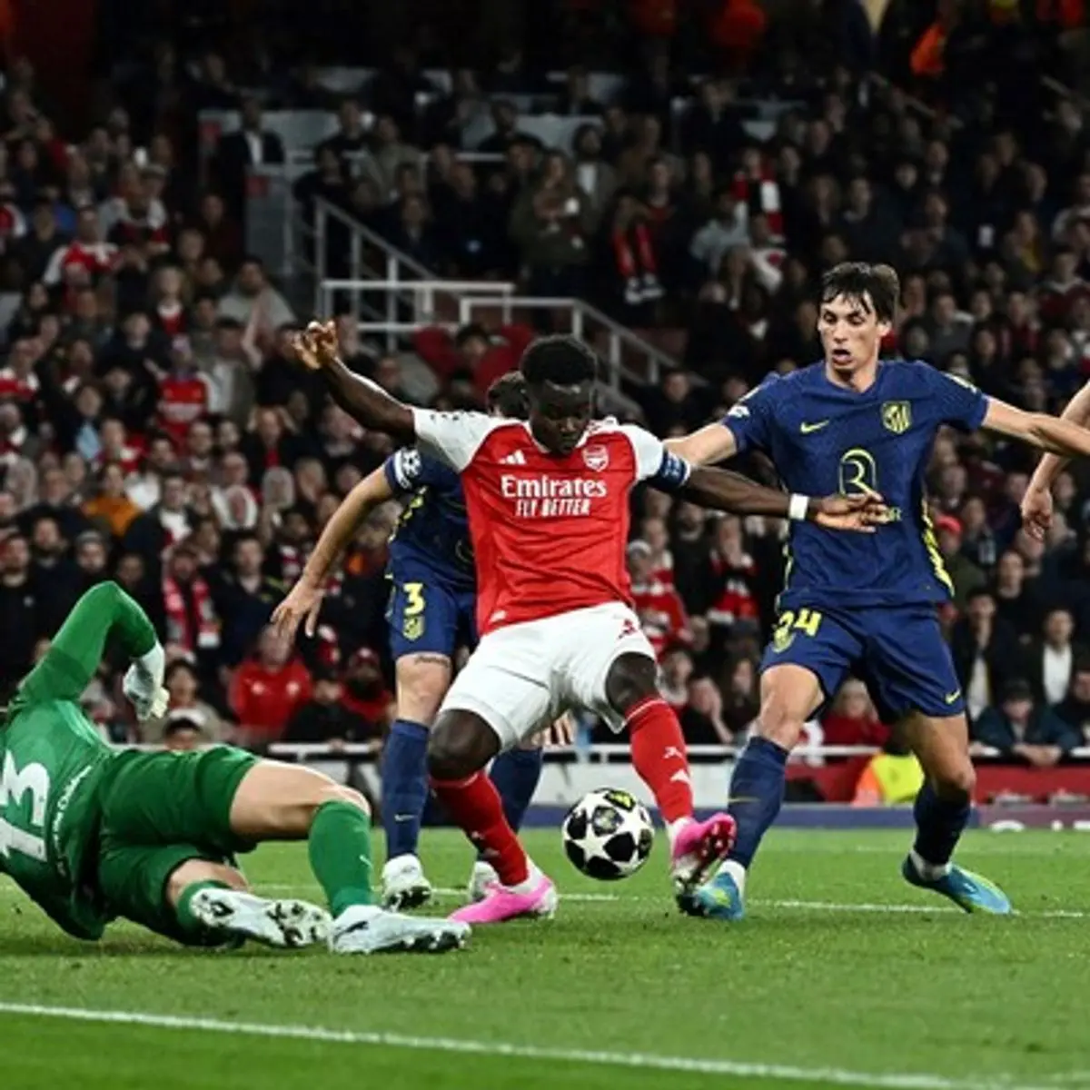 Saka Menjadi Pahlawan, Arsenal Raih Keunggulan Tipis Atas Atletico Madrid di Semifinal Liga Champions
