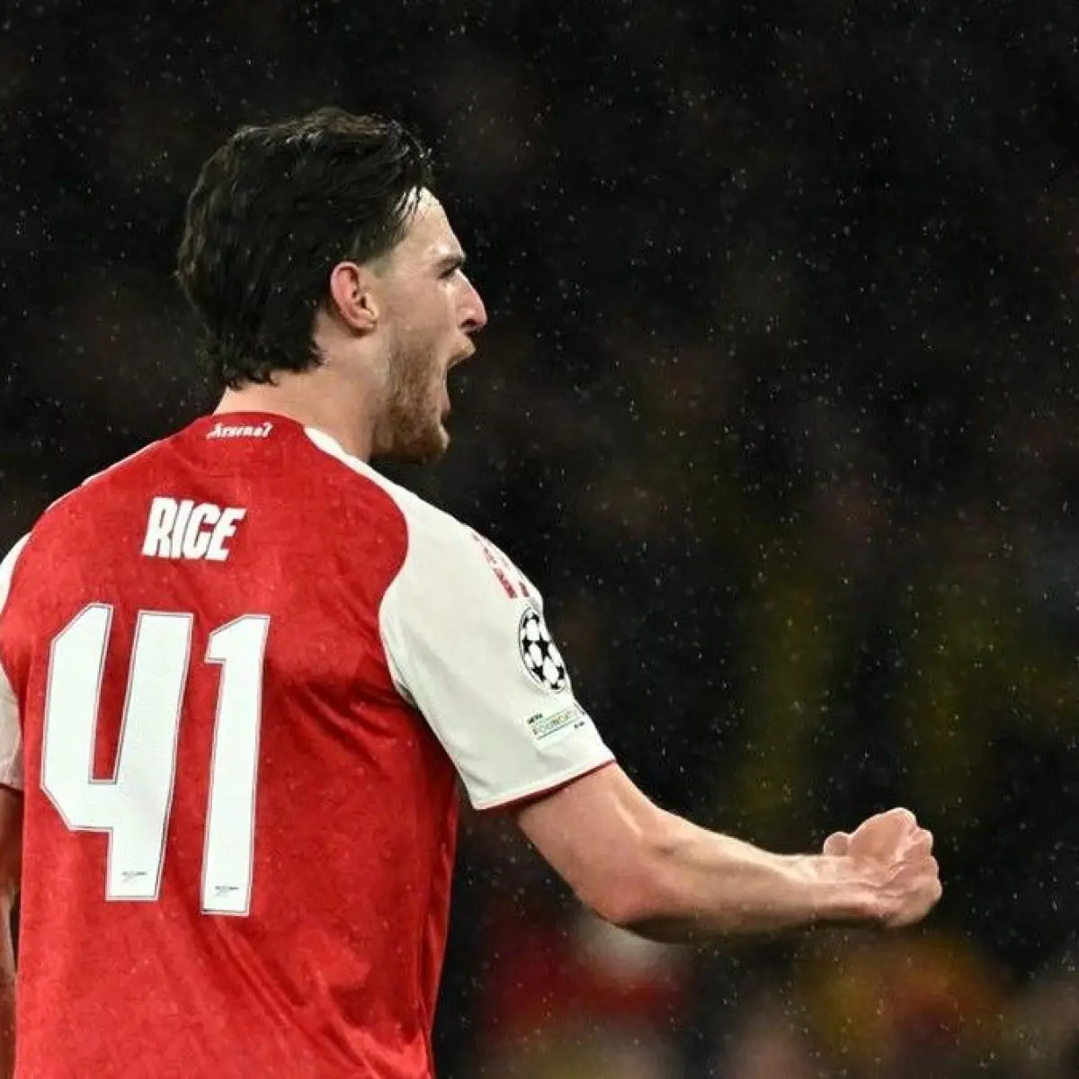 Declan Rice menghadapi dllema besar akhir pekan ini: West Ham vs Arsenal (REUTERS/Dylan Martinez)