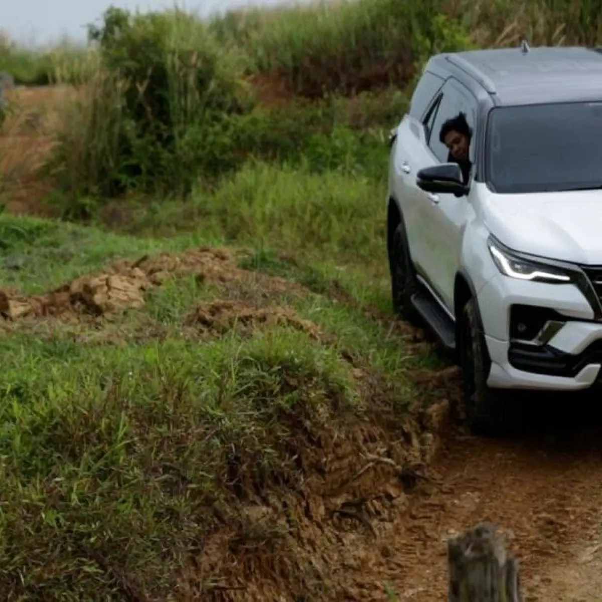 Ilustrasi Toyota Fortuner 2.8 L. Foto: Citra Nur Hasanah/20detik