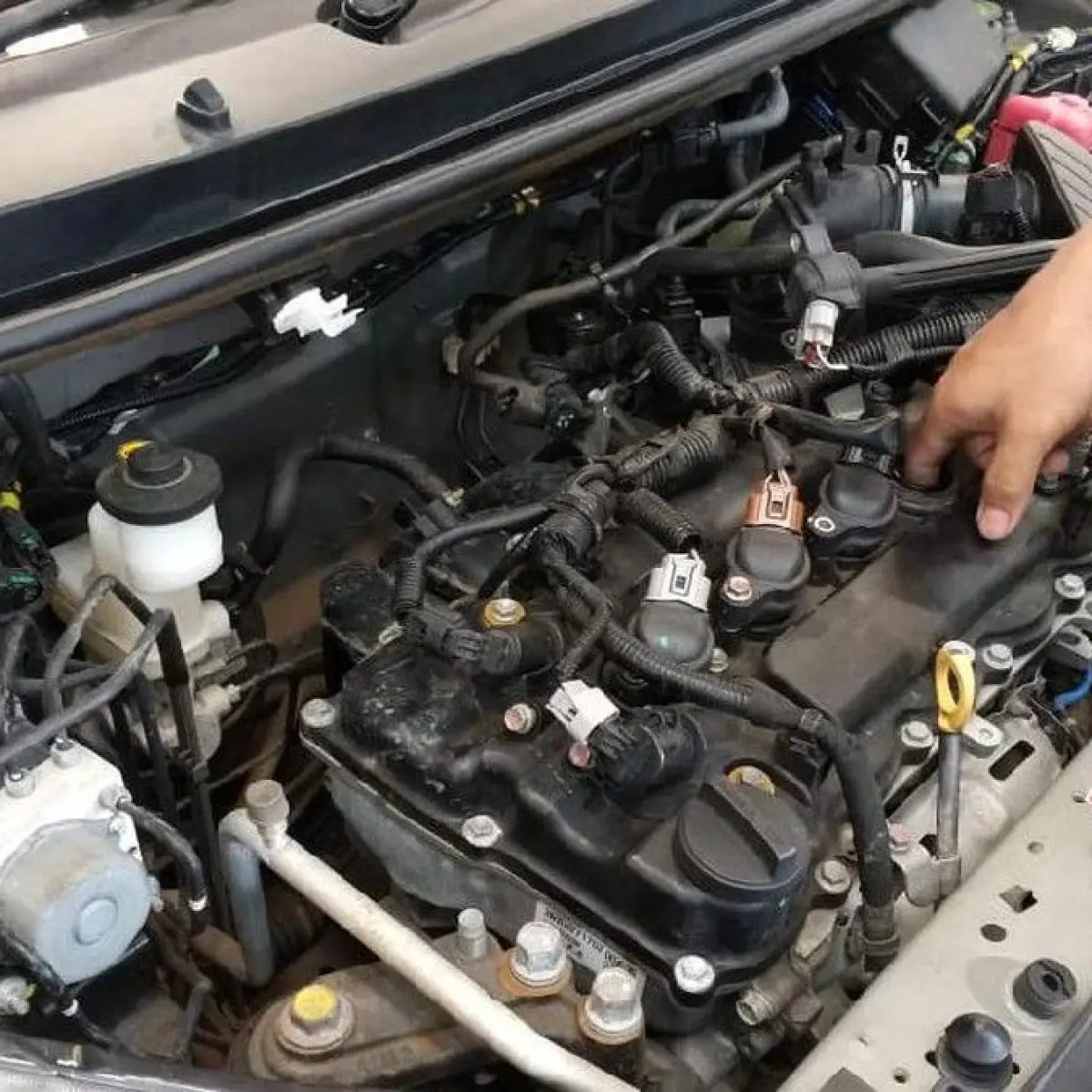 Jaga 'Jantung' Mesin Mobil Anda: Pakar Auto2000 Ungkap Peran Krusial Filter BBM untuk Efisiensi