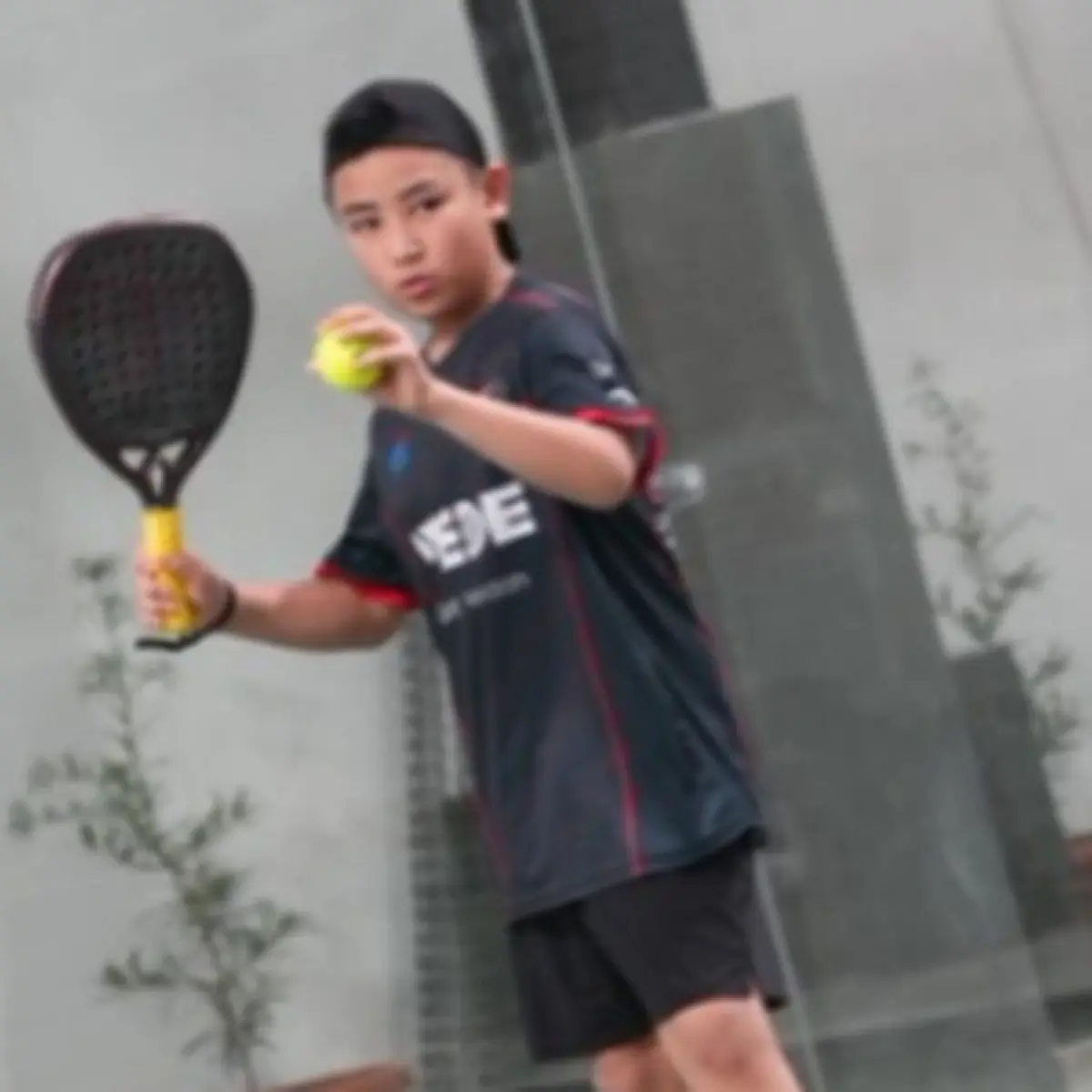 Bocah 12 Tahun Taklukkan Lawan Dewasa, Raih Juara Padel Bronze Open Man di Kediri