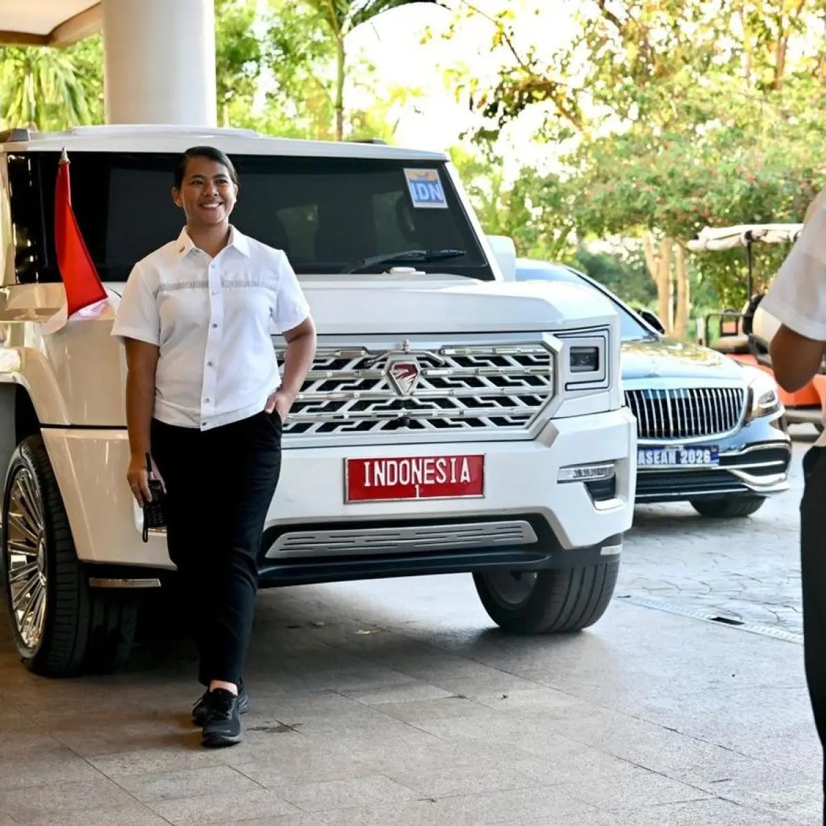 Foto: Mobil dinas Presiden Prabowo, Maung Garuda, jadi sasaran foto di KTT ASEAN ke-48 di Filipina. (Cahyo/Biro Pers, Media, dan Informasi Sekretariat Presiden)