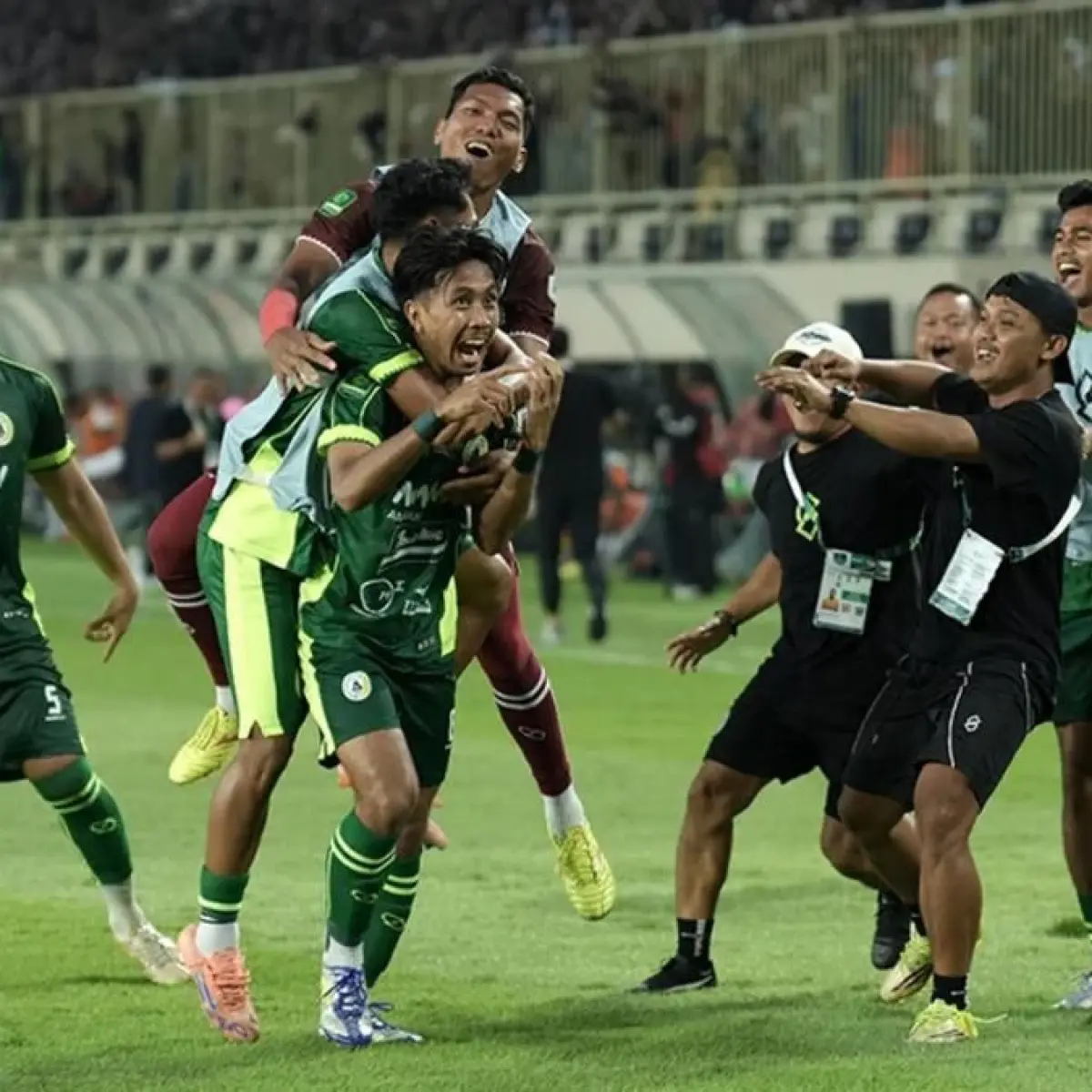 PSS Sleman menyegel tiket promosi ke BRI Super League 2026/2027 setelah mengalahkan PSIS di Stadion Maguwoharjo, Sleman, Minggu (3-5-2026). (Dok. ileague.id)