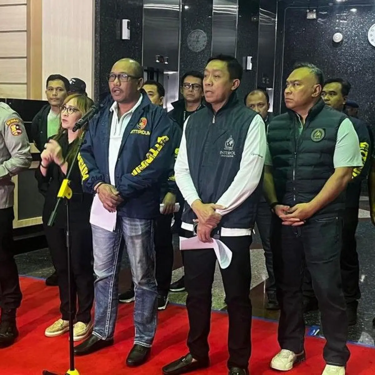 Bareskrim Polri Gagalkan Jaringan Judi Daring Berskala Global, Ratusan Operator Asing Dibekuk di Jakarta Barat