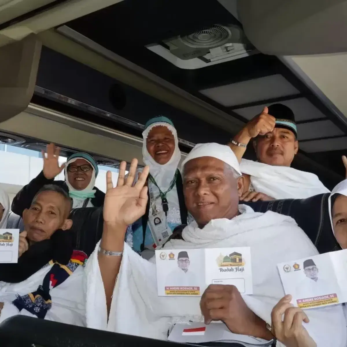 Andre Rosiade Berikan Sentuhan Akhir Dukungan Finansial Bagi Jemaah Haji Kloter Pamungkas Sumbar