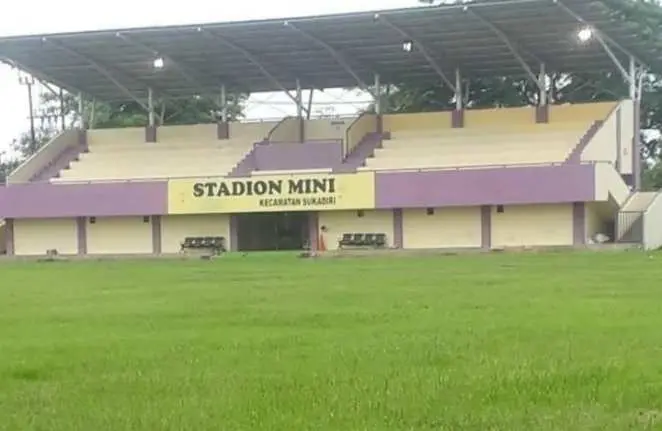 Rawat Stadion Mini Sukadiri Pakai Dana Swadaya , Pengelola Stadion : Pemerintah Tidak Ada Perhatian 
