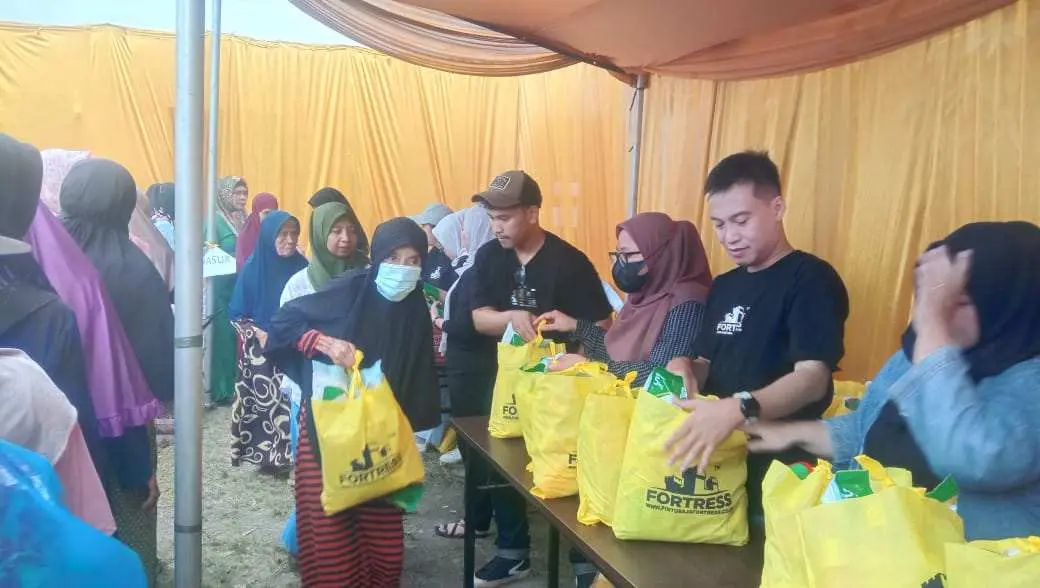 PT. JBS Fortress Bagikan 800 Voucher Sembako ke Warga
