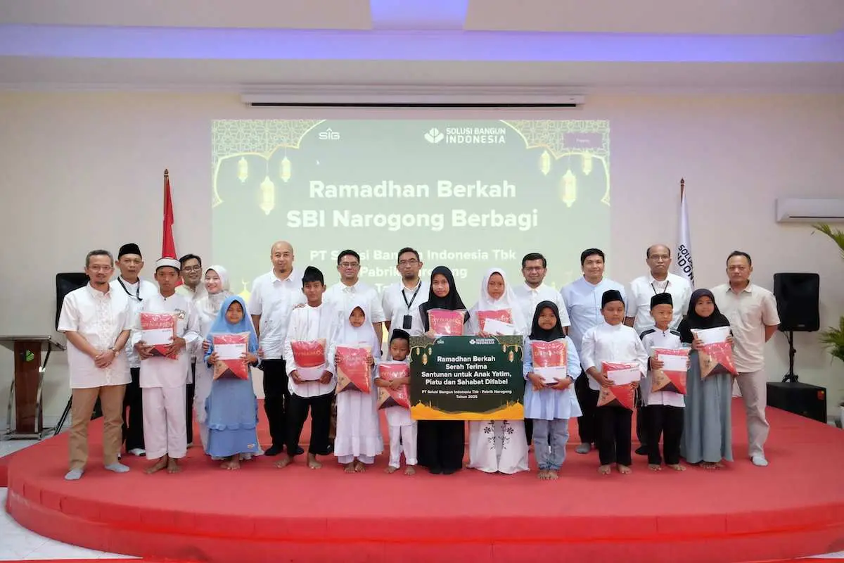 Ramadhan 2025 Penuh Kepedulian, PT Solusi Bangun Indonesia Pabrik Narogong Perkuat Komitmen Sosial