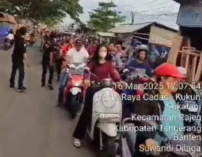 Bppkb Dpac Rajeg Gelar Bukber Bersama Pengurus Ranting dan Berbagi Takjil Pada Pengguna Jalan Kukun Daon