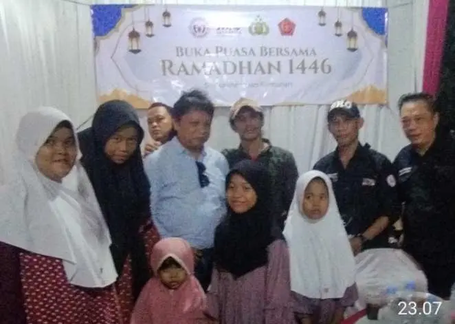 Ketua Fwji Indonesia Jakarta Barat H. Wawan, Buka Bersama dengan Anak Yatim