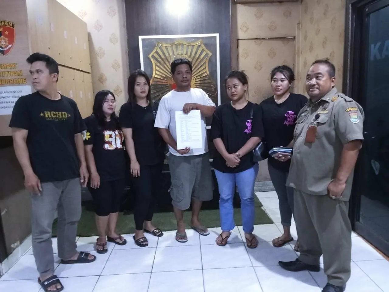 Hasil Operasi Tempat Hiburan Malam Polsek Pasar Kemis di Wisma Mas 5 Orang LC Diangkut ke Dinas Sosial Kabupaten Tangerang