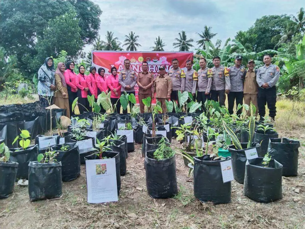 Polsek Seginim Gelar Launching Program Pekarangan Pangan Lestari (P2L) untuk Dukung Ketahanan Pangan dan Makan Bergizi Gratis