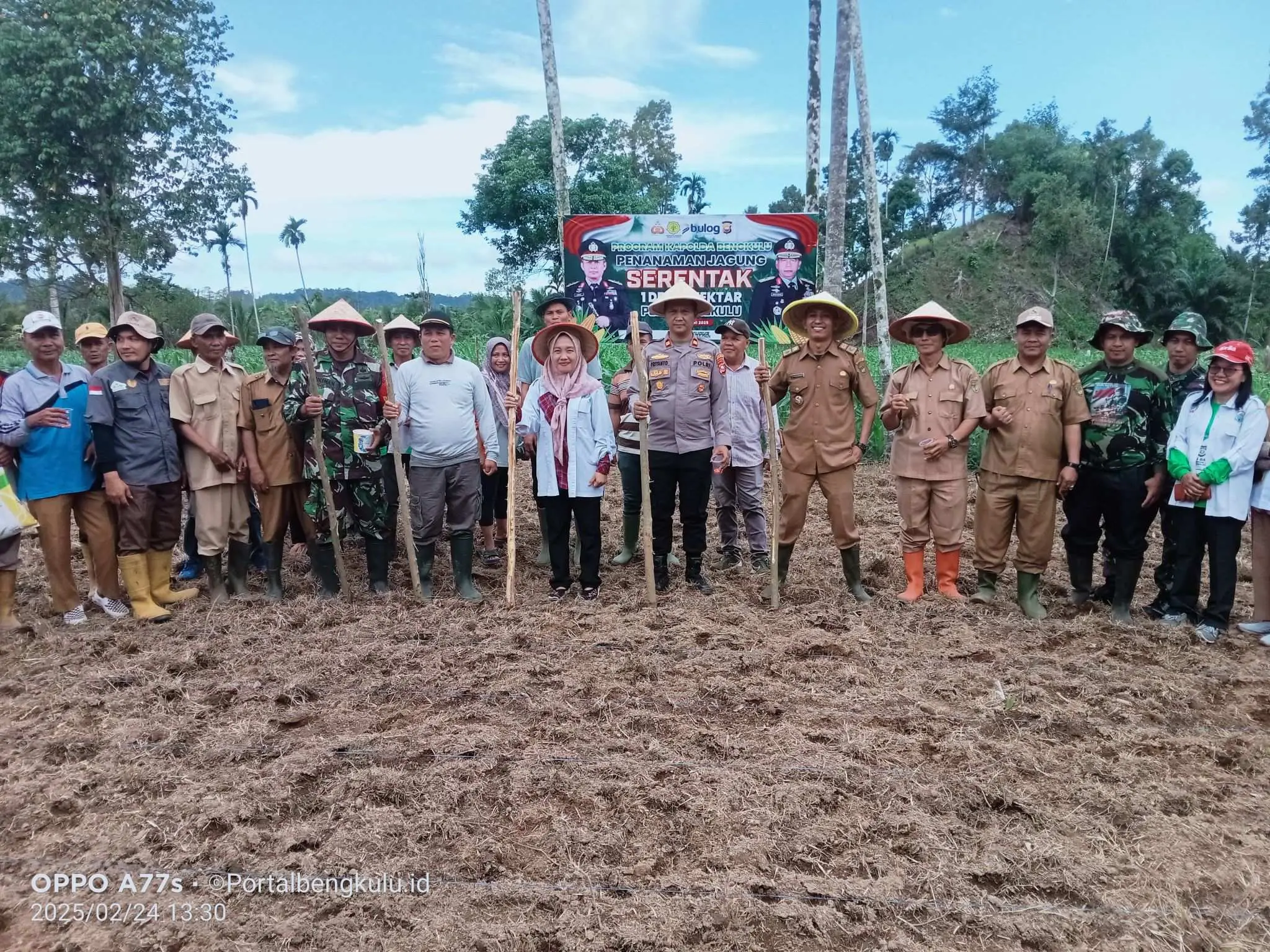 Bersama KWT dan Masyarakat, Polsek Seginin Tanam Jagung Serentak Wujudkan Program Asta cita Presiden RI Prabowo Subianto