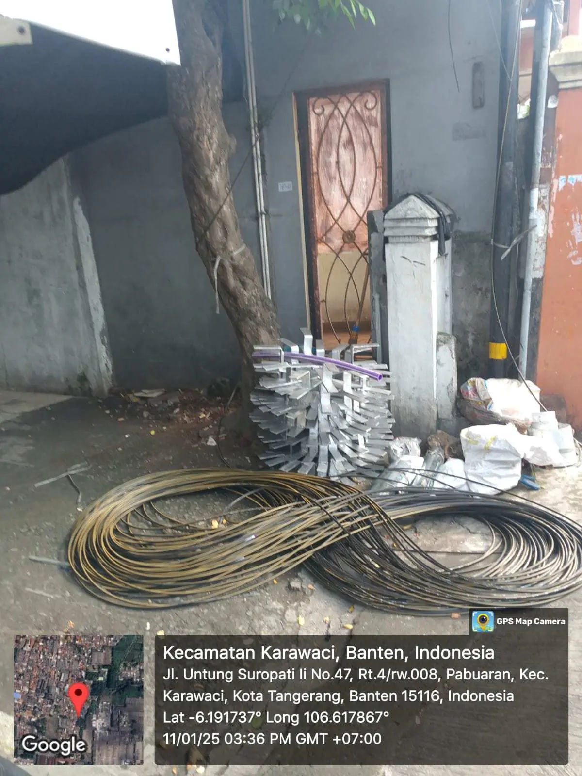 Maraknya Pemasangan Tiang dan Kabel Internet Liar Local Area Network, di Kota Tangerang