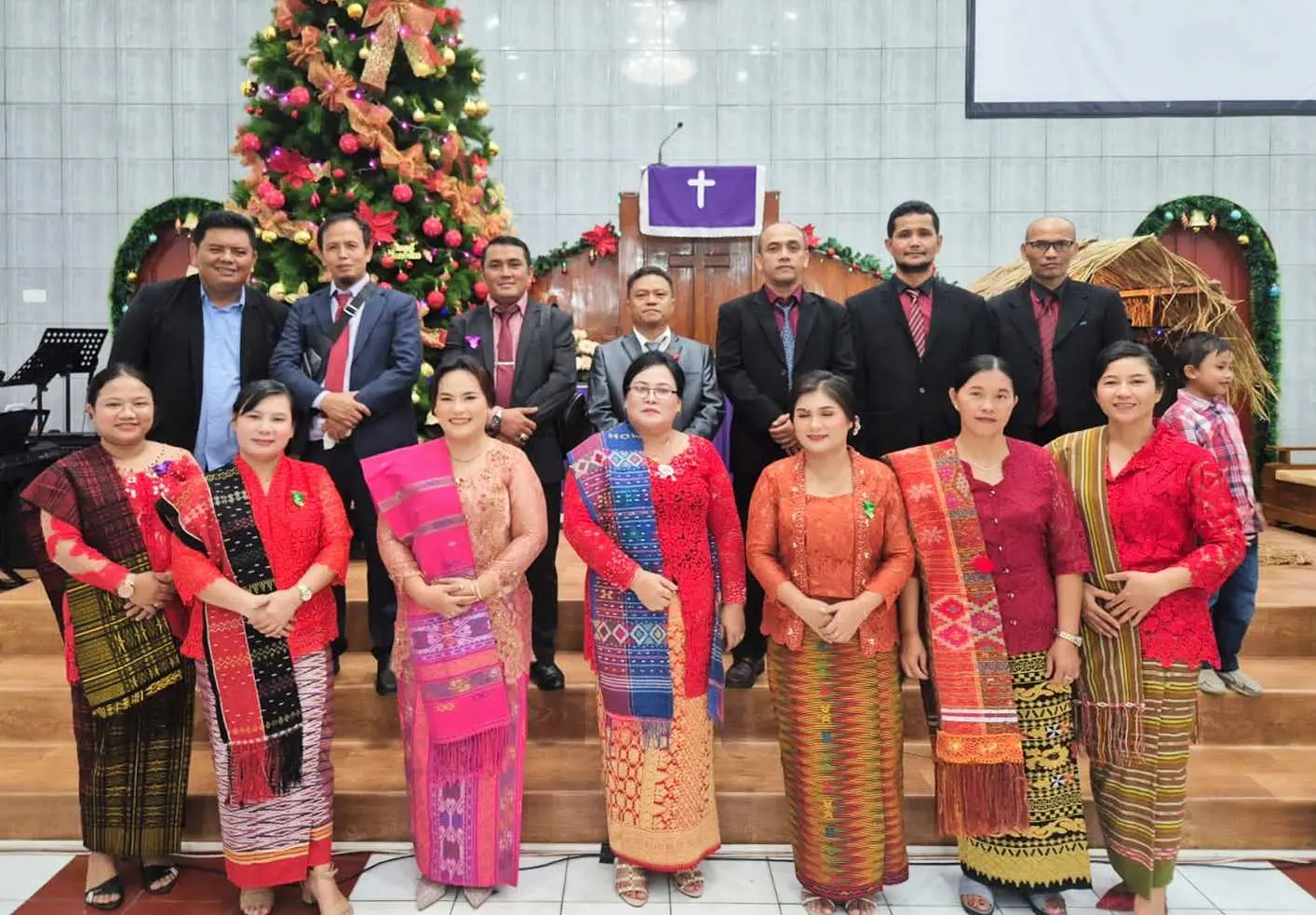 Parsahutaon Dosroha Kandang Roda Rayakan Natal Penuh Hikmat dan Sukacita