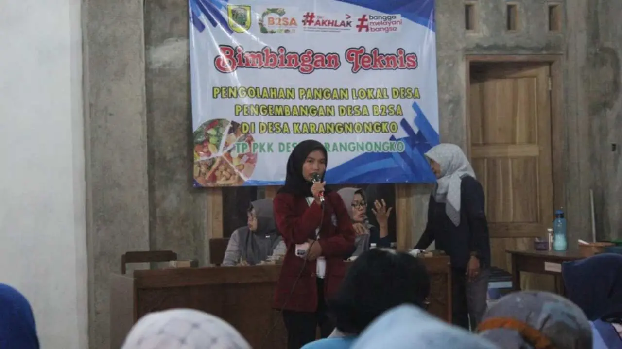 Mahasiswa KKN kelompok 47 Unisri Melaksanakan Program Kerja Pelatihan Perhitungan HPP dan Pencatatan Keuangan Sederhana 