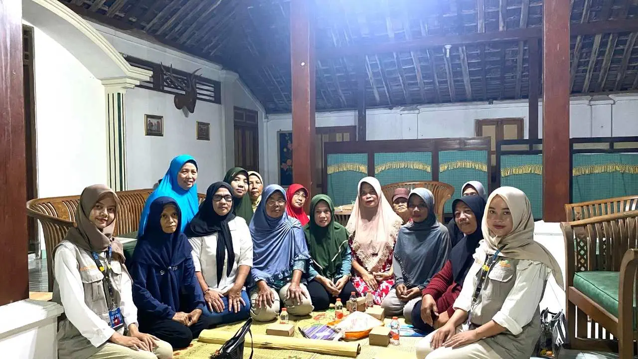 Mahasiswa KKN-PPM Unisri Melaksanakan Sosialisasi dan Pendampingan Manajemen Keuangan PKK