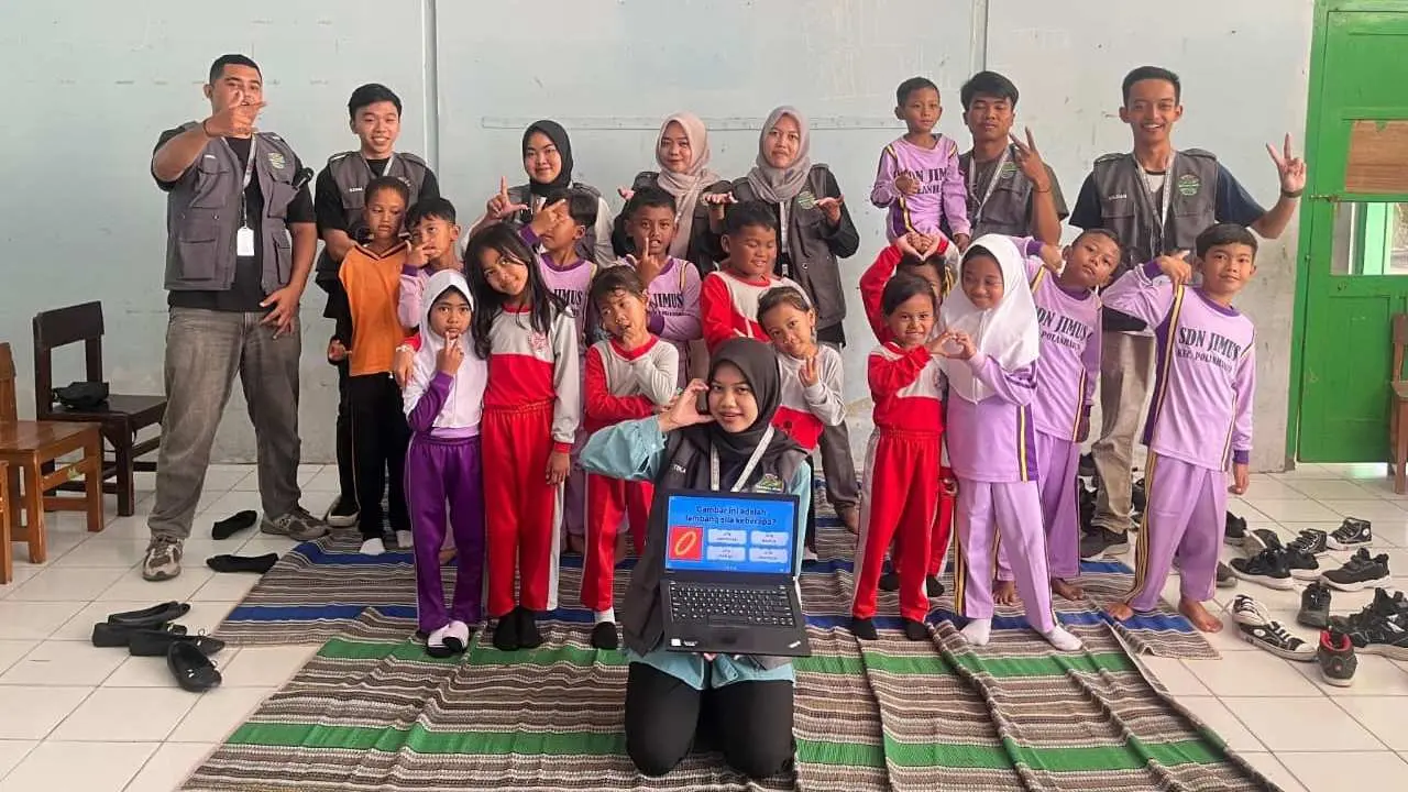 Belajar Seru Pancasila di SDN Jimus bersama KKN-PPM UNISRI dengan Judul: Sosialisasi Penanaman Nilai - nilai Pancasila!