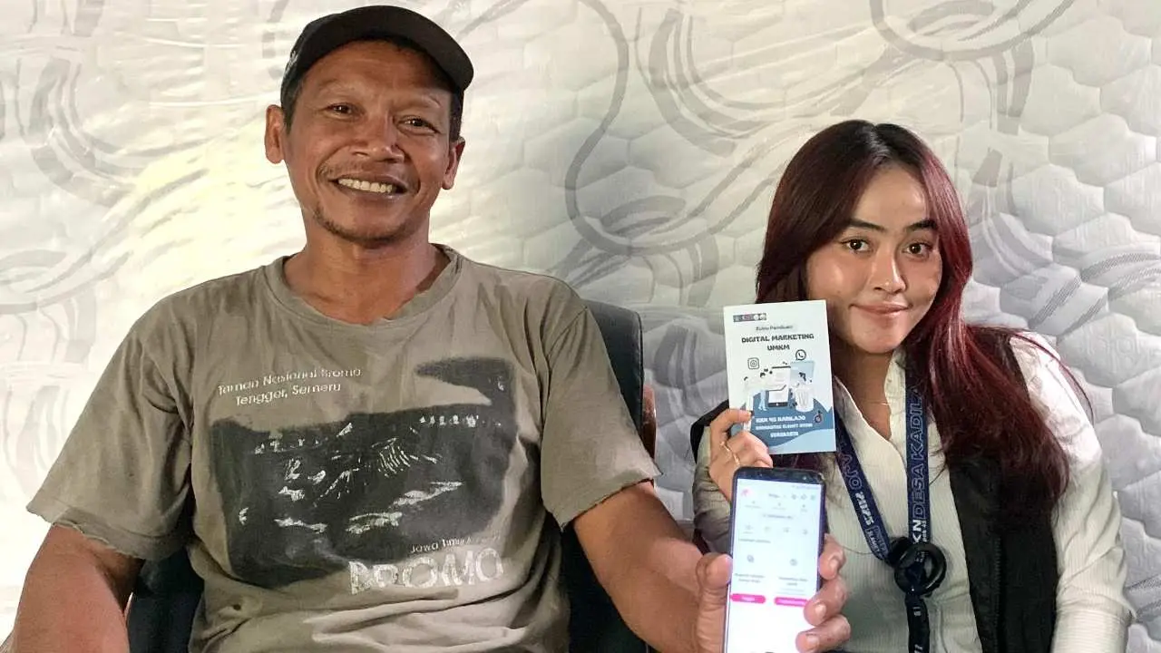 Edukasi Digital Marketing: UMKM Desa Kadilajo Mulai Go Digital Lewat TikTok Shop