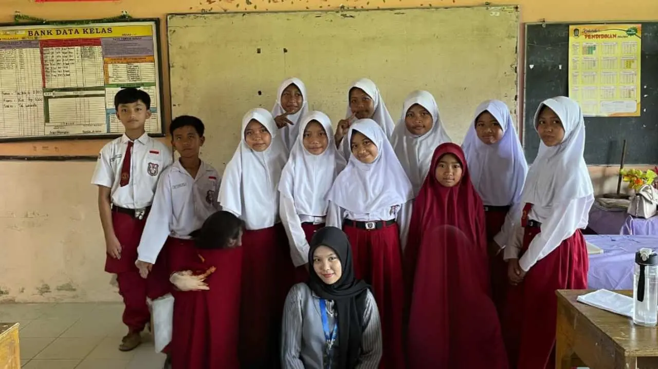 Mahasiswa KKN Unisri Menumbuhkan Kreativitas Anak Melalui Pelatihan Membuat Konten Digital Media YouTube