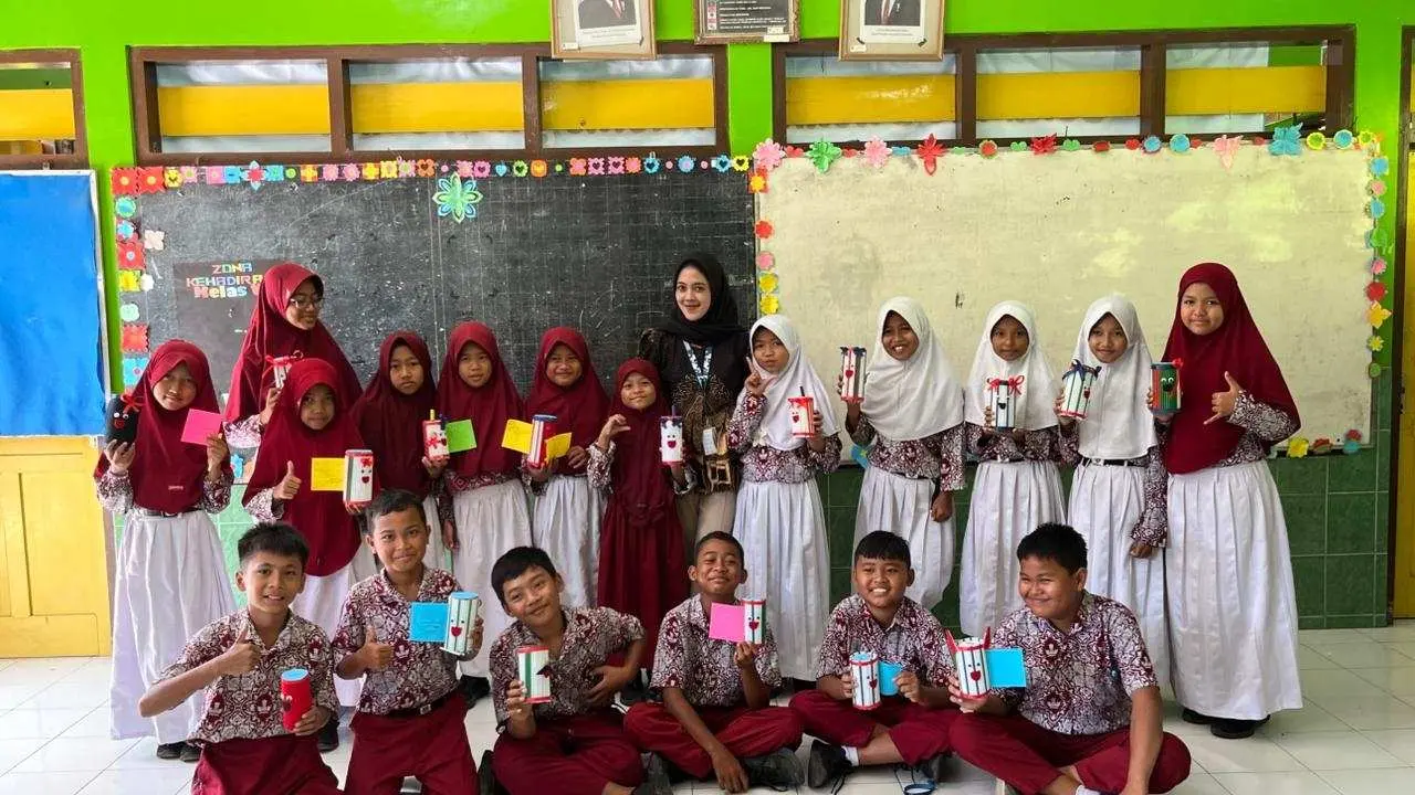 Peningkatan Literasi Keuangan Sejak Dini Melalui Inisiatif Edukatif di SDN Wangen        