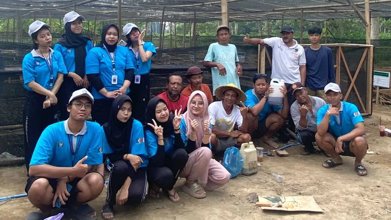 Sosialisasi dan Demonstrasi Pembuatan Mikro Organisme Lokal: Solusi Ramah Lingkungan untuk Pertanian Berkelanjutan