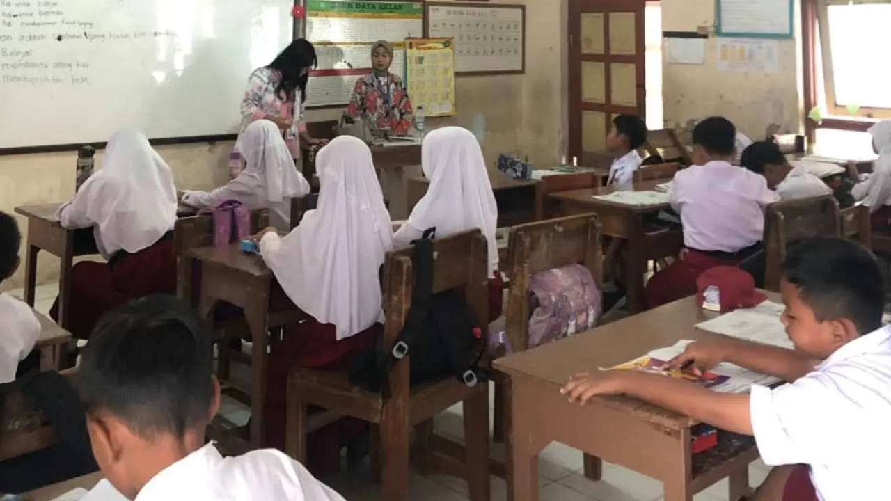 Mahasiswa KKN Unisri Gelar Kegiatan Education Kedisiplinan dan Tanggung Jawab yang Bersifat Preventif 