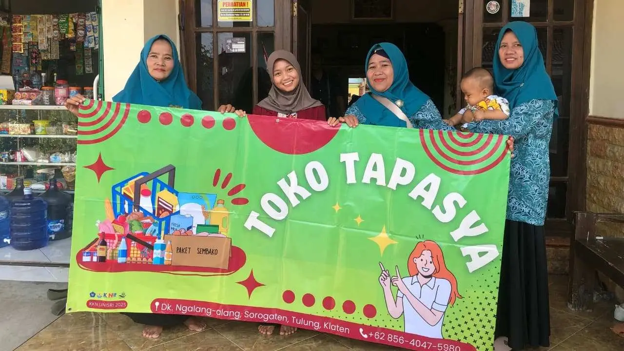 Mahasiswa KKN Unisri Bantu Tingkatkan Branding UMKM di Dukuh Ngalang-alang