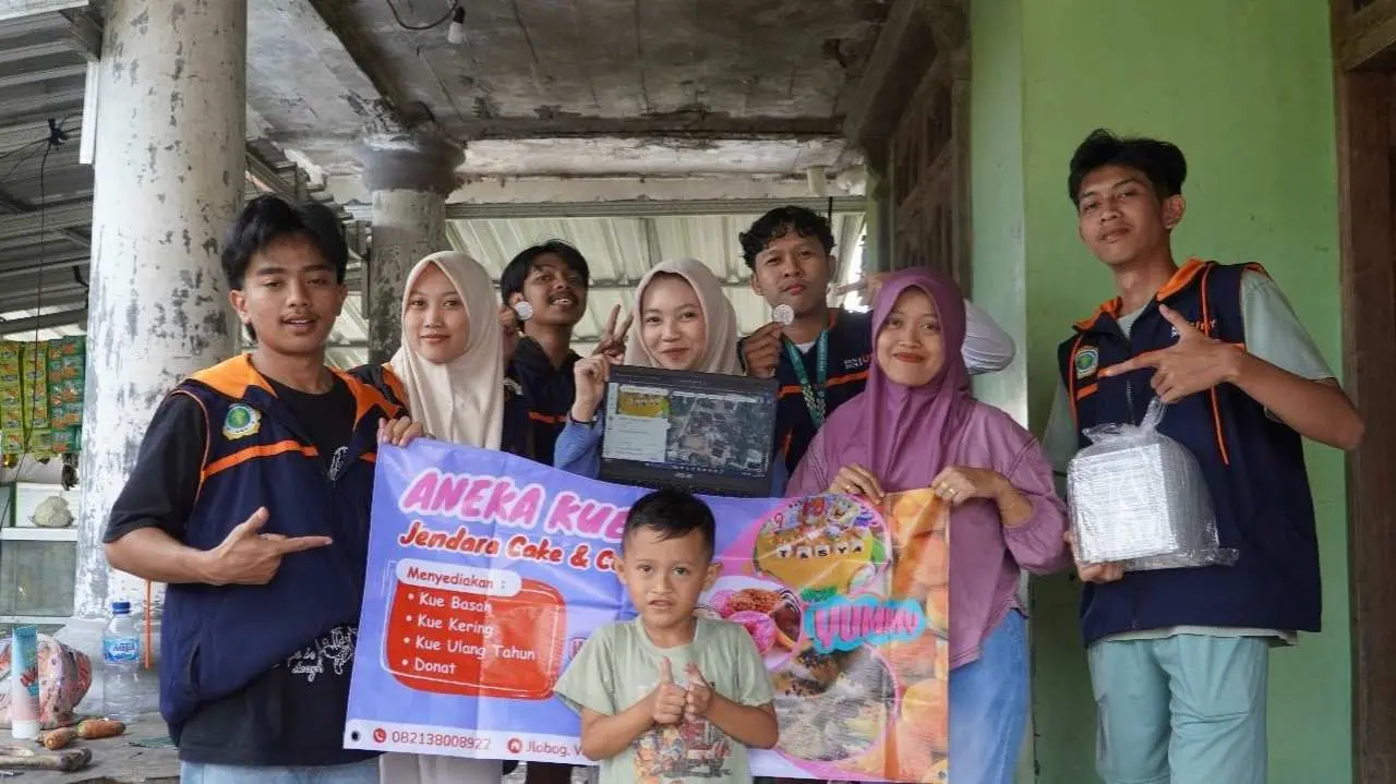 Mahasiswa KKN UBY Dorong Digitalisasi UMKM, Rebranding Jendera Cake dan Cookies Milik Ibu Leni