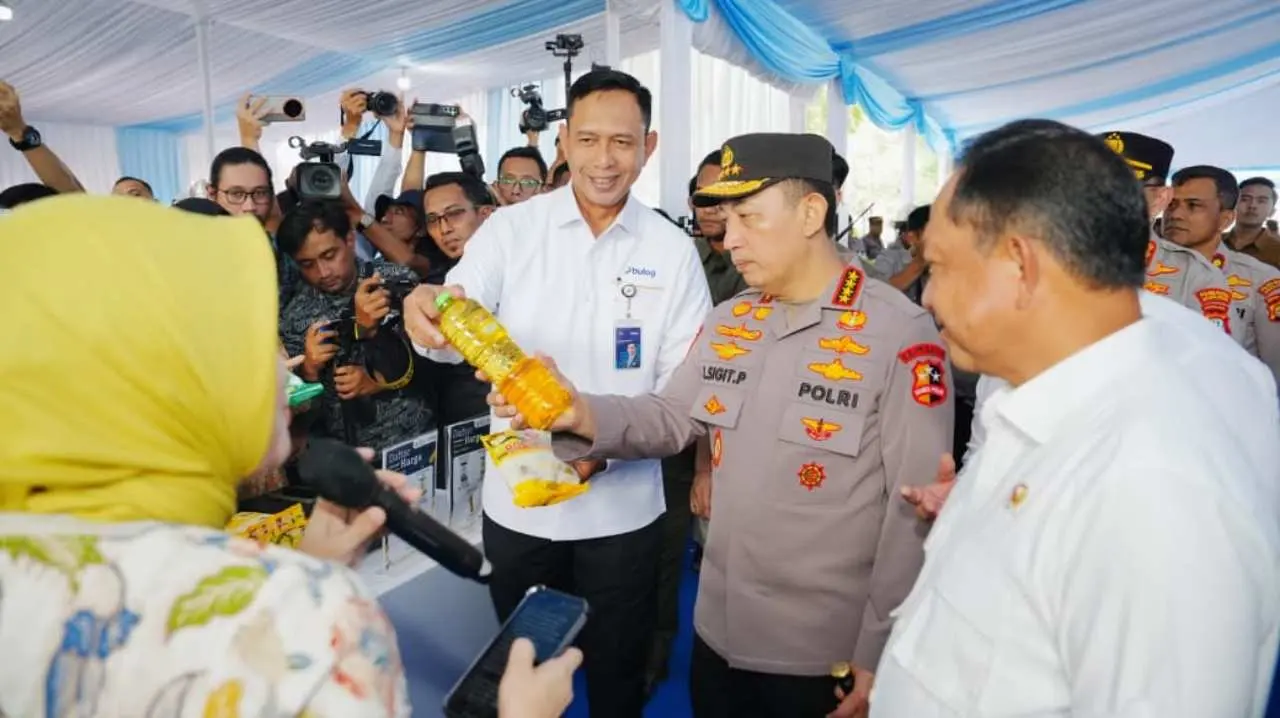 Kapolri Hadiri Kick Off GPM Serentak se-Indonesia, 2.424 Ton Beras SPHP Disalurkan ke Masyarakat Hari Ini