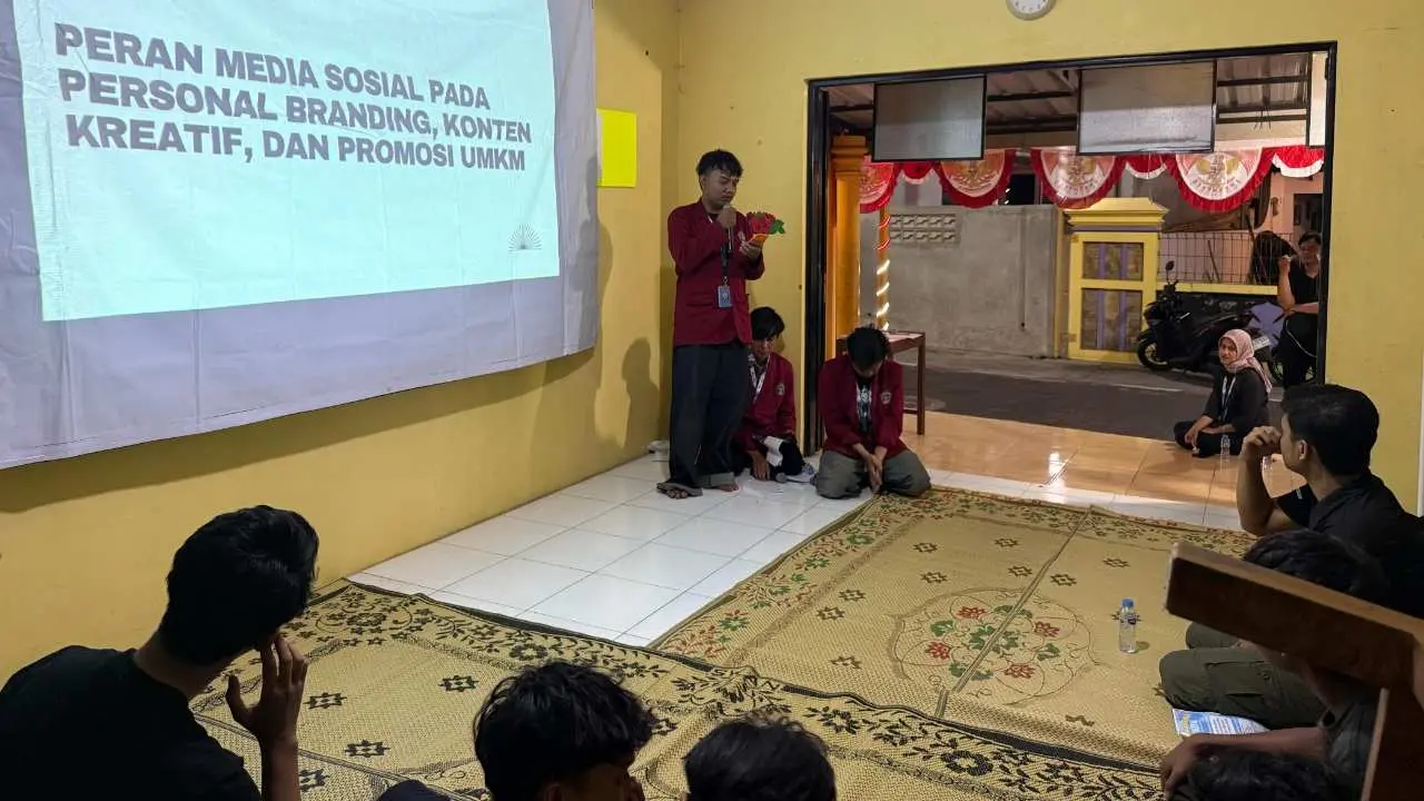 Program Kerja KKN Unisri Mahasiswa Ilmu Komunikasi: Sosialisasi Strategi Konten Kreatif dan Inovatif melalui Media Sosial