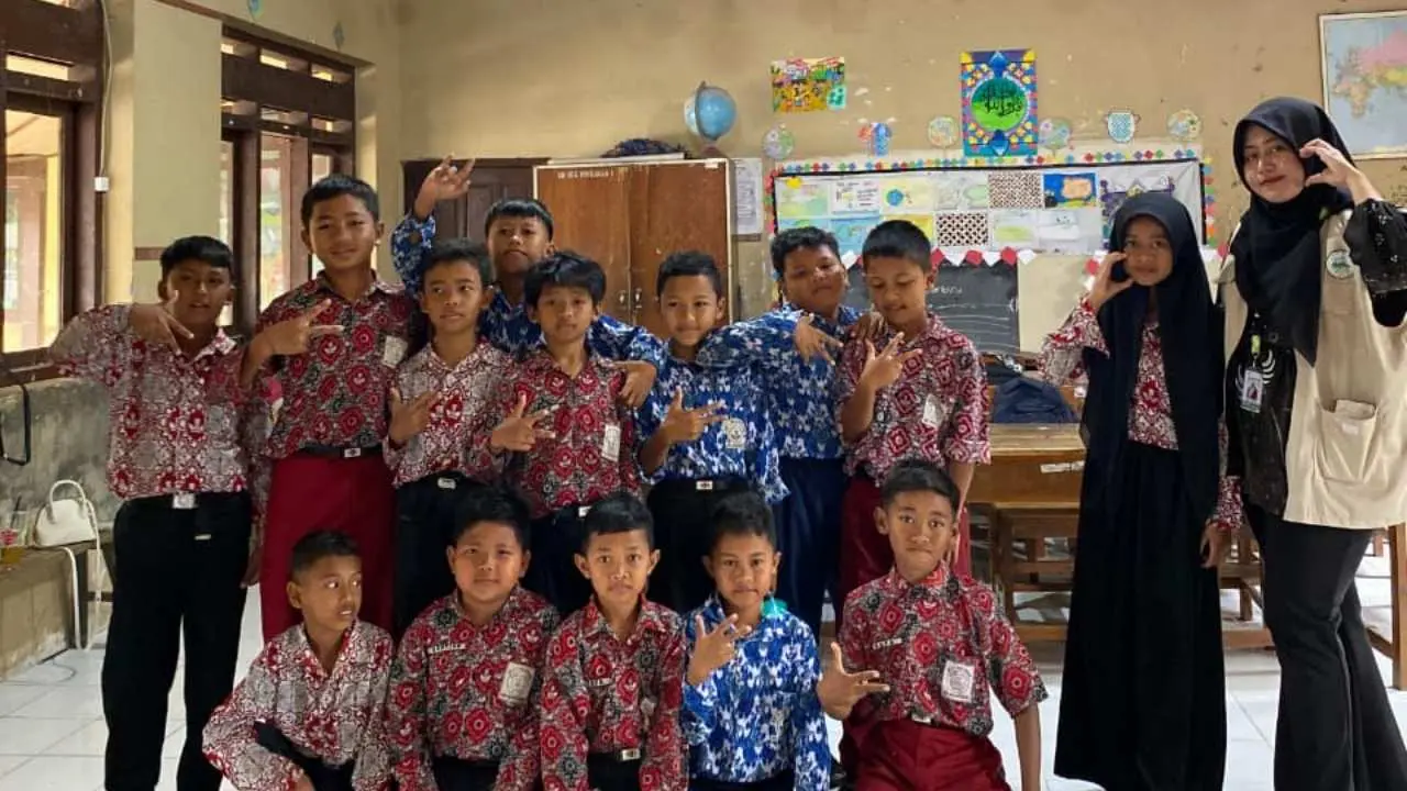 Mahasiswa UNISRI Berikan Edukasi Dampak Media Sosial Terhadap Kesehatan Mental dan Emosional Anak 